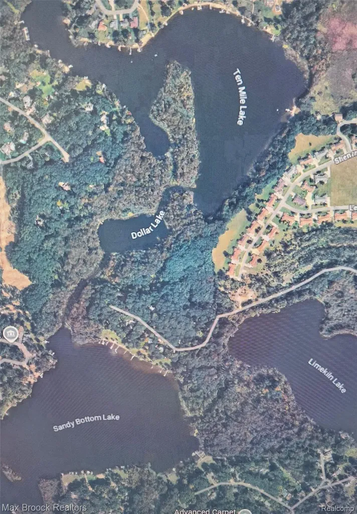 Vac Four Lakes Drive Green Oak Township MI 48178