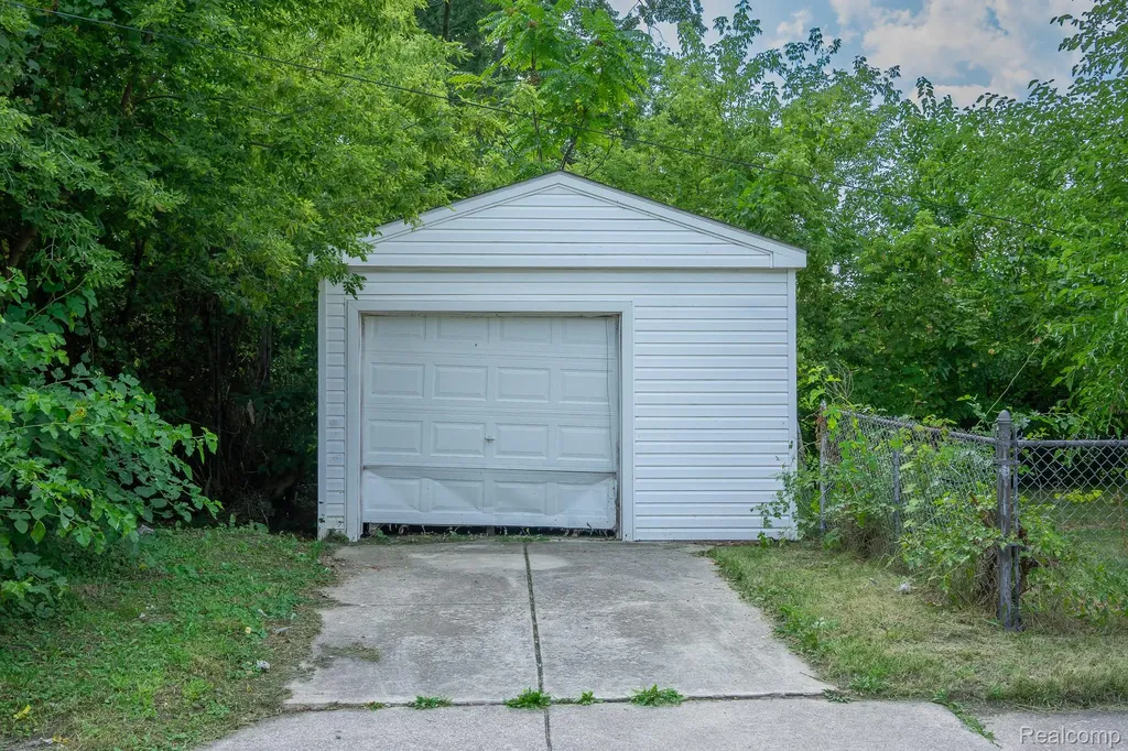 13150 Glenfield Street Detroit City MI 48213