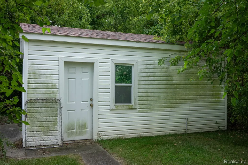 13150 Glenfield Street Detroit City MI 48213
