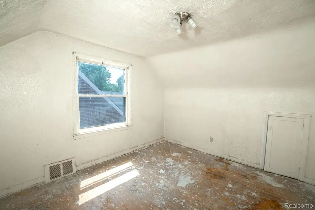 20161 Yonka Street Detroit City MI 48234