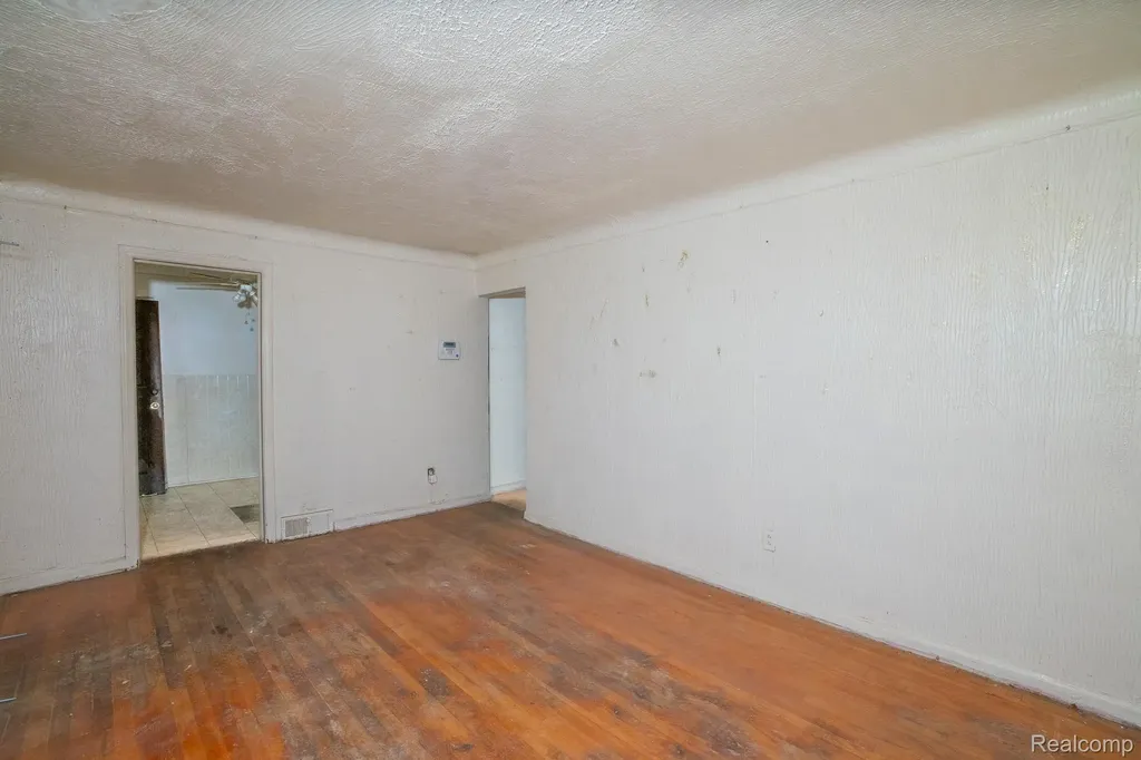 20161 Yonka Street Detroit City MI 48234