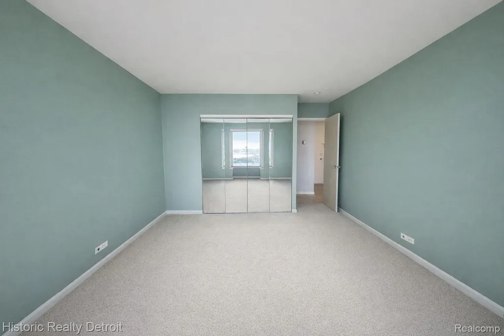 1300 E Lafayette Detroit City MI 48207