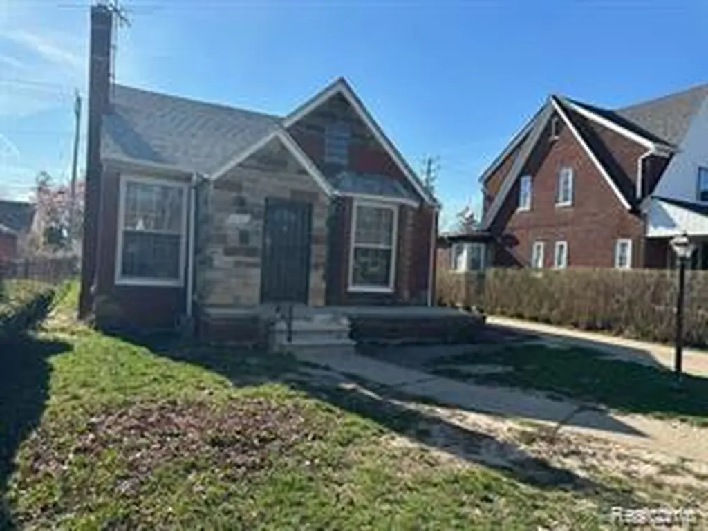 10220 E Outer Drive Detroit City MI 48224