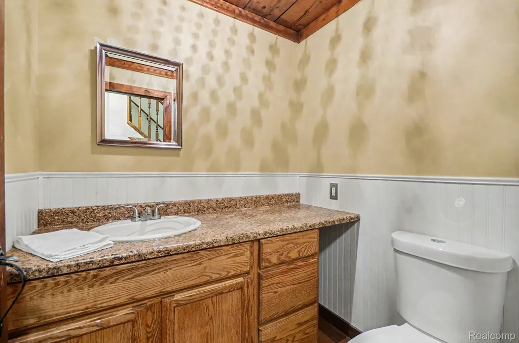 1435 Rolling Hills Drive Hartland Township MI 48843