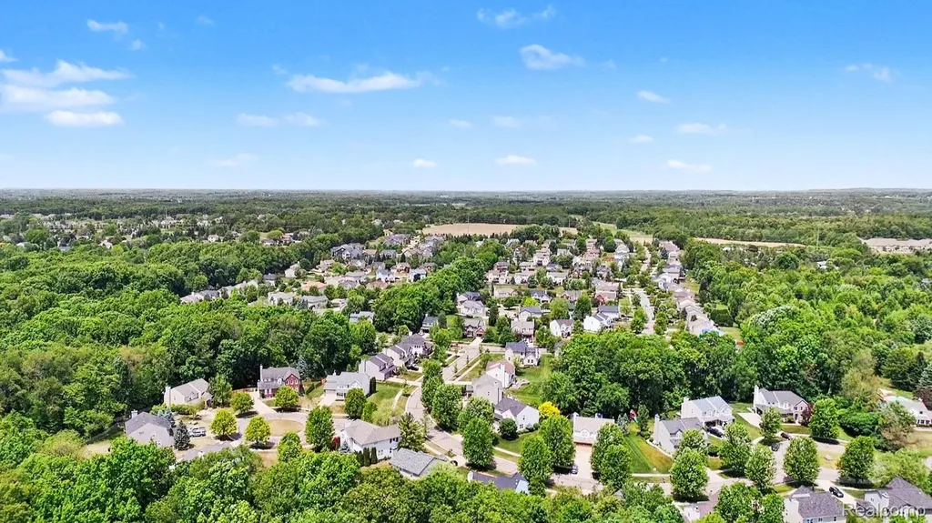 1435 Rolling Hills Drive Hartland Township MI 48843