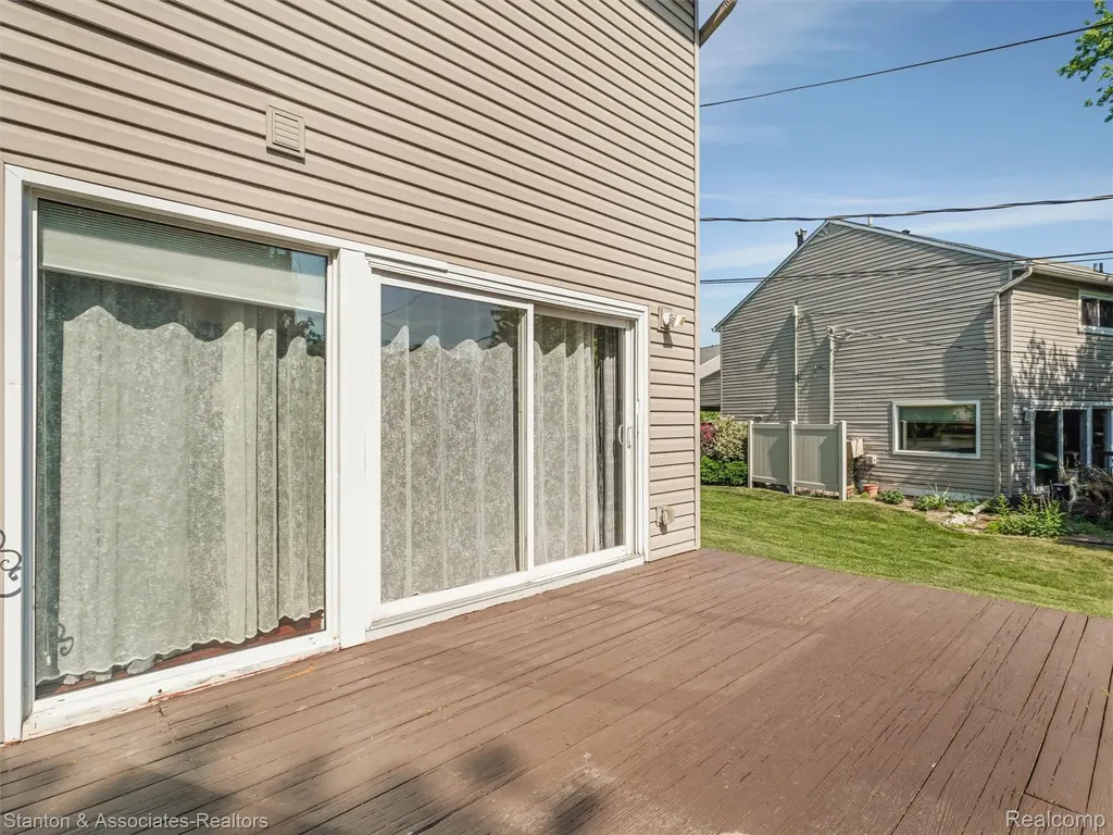 799 Kirts Boulevard Troy City MI 48084