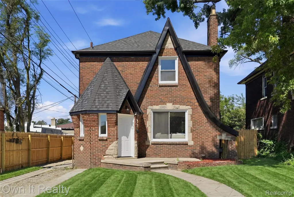 17127 Santa Barbara Drive Detroit City MI 48221