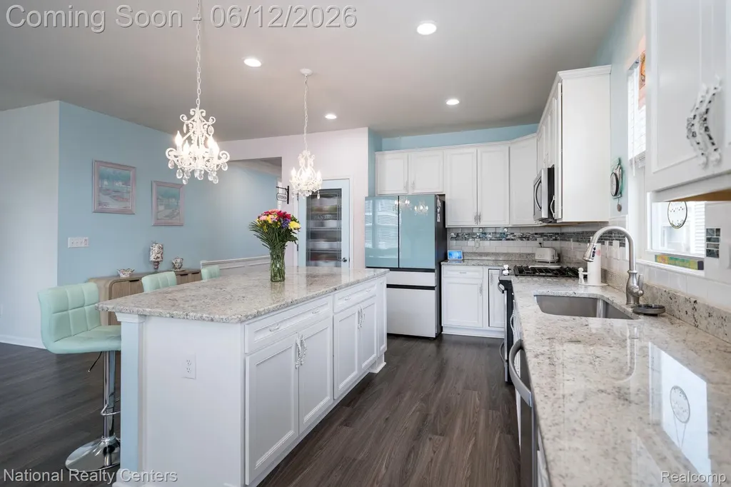 1233 Lark Street Orion Charter Township MI 48360