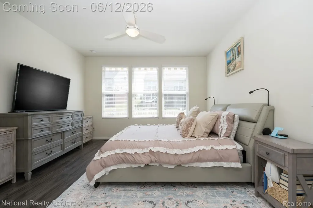 1233 Lark Street Orion Charter Township MI 48360