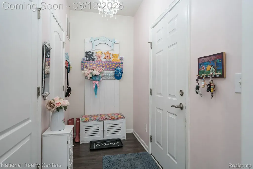 1233 Lark Street Orion Charter Township MI 48360