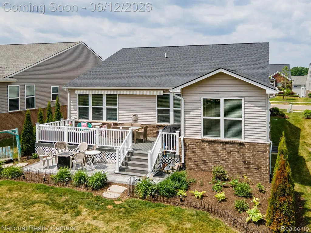 1233 Lark Street Orion Charter Township MI 48360