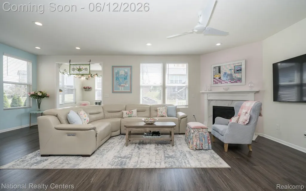 1233 Lark Street Orion Charter Township MI 48360