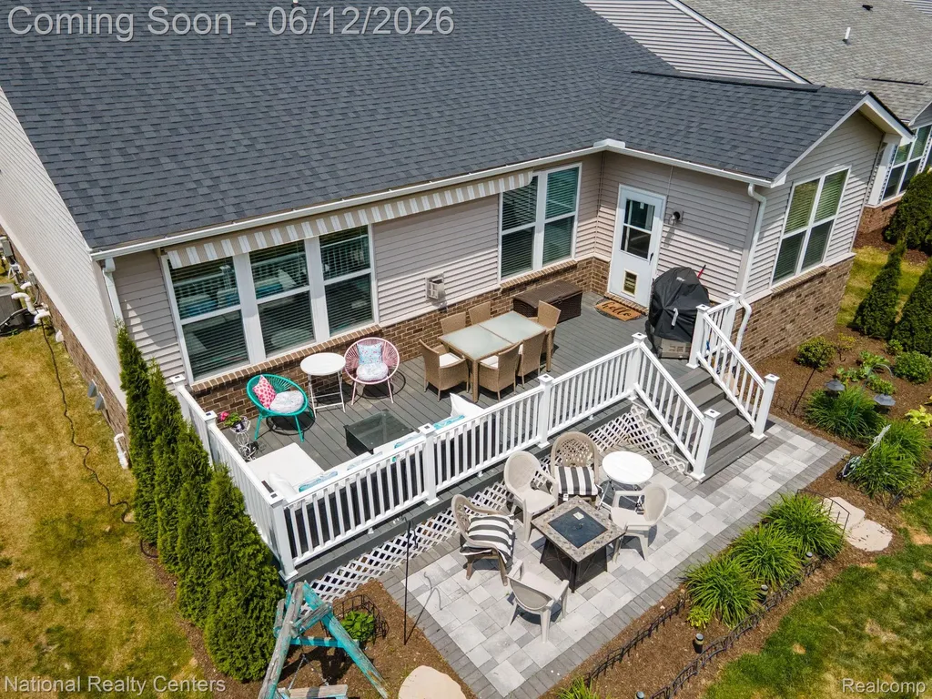1233 Lark Street Orion Charter Township MI 48360