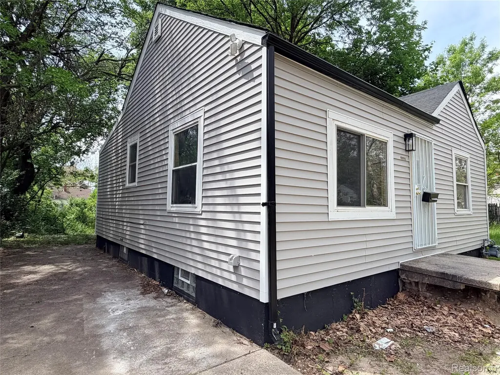 19161 Rosemont Avenue Detroit City MI 48219