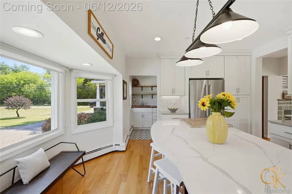 1293 Burns Road Milford Charter Township MI 48381