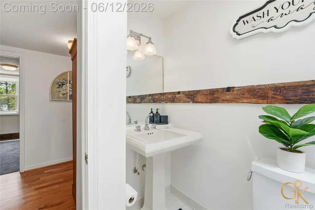1293 Burns Road Milford Charter Township MI 48381