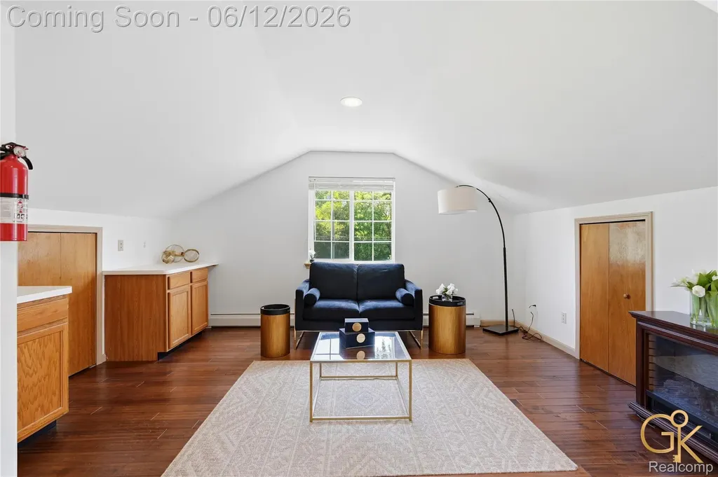 1293 Burns Road Milford Charter Township MI 48381