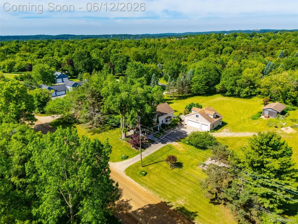 1293 Burns Road Milford Charter Township MI 48381
