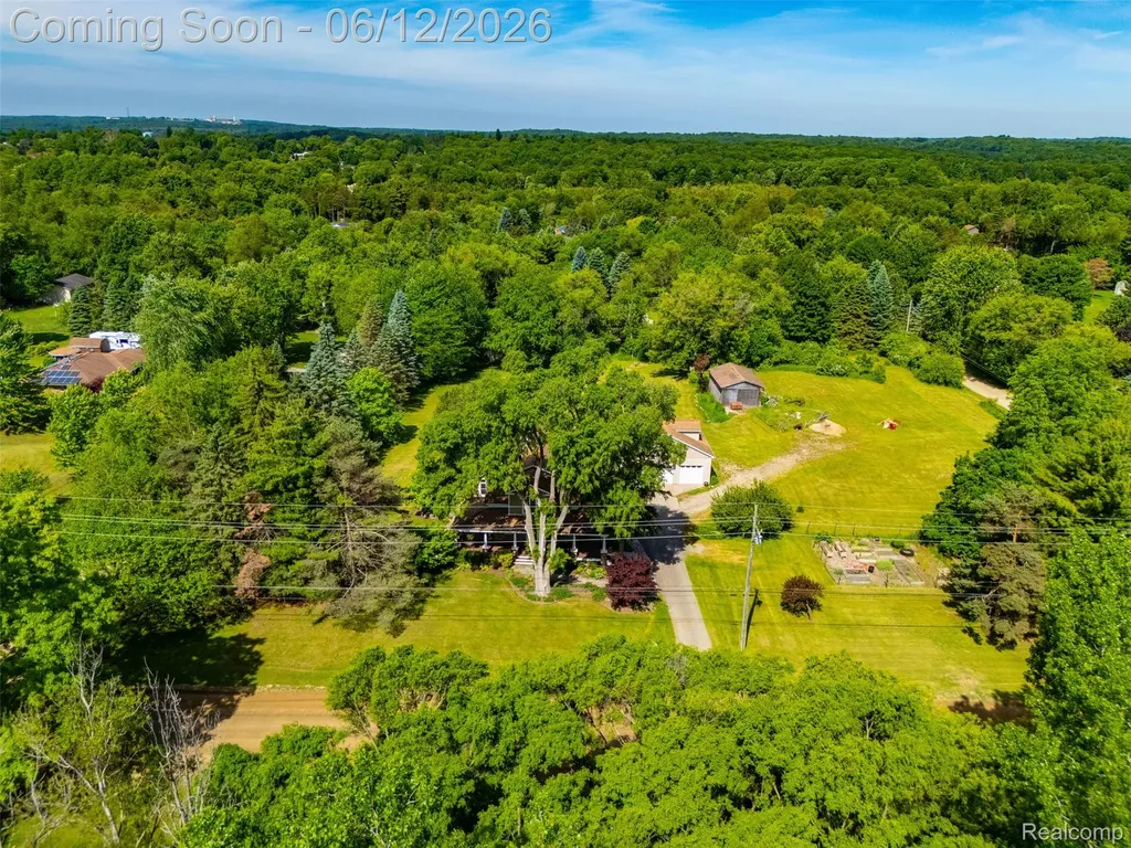 1293 Burns Road Milford Charter Township MI 48381