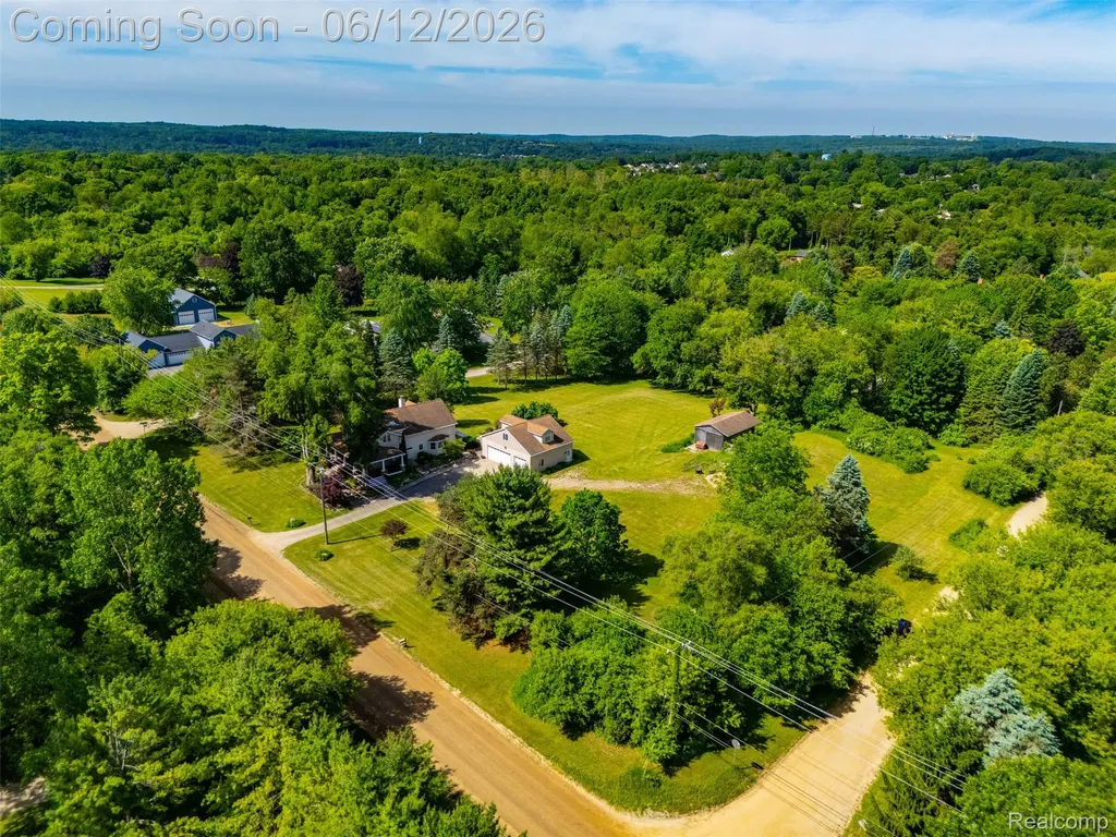1293 Burns Road Milford Charter Township MI 48381