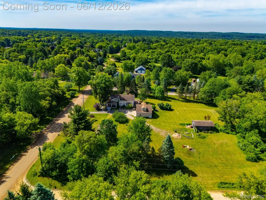 1293 Burns Road Milford Charter Township MI 48381