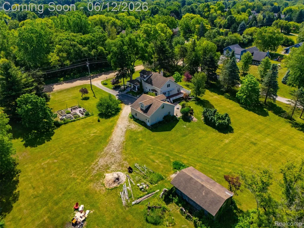 1293 Burns Road Milford Charter Township MI 48381