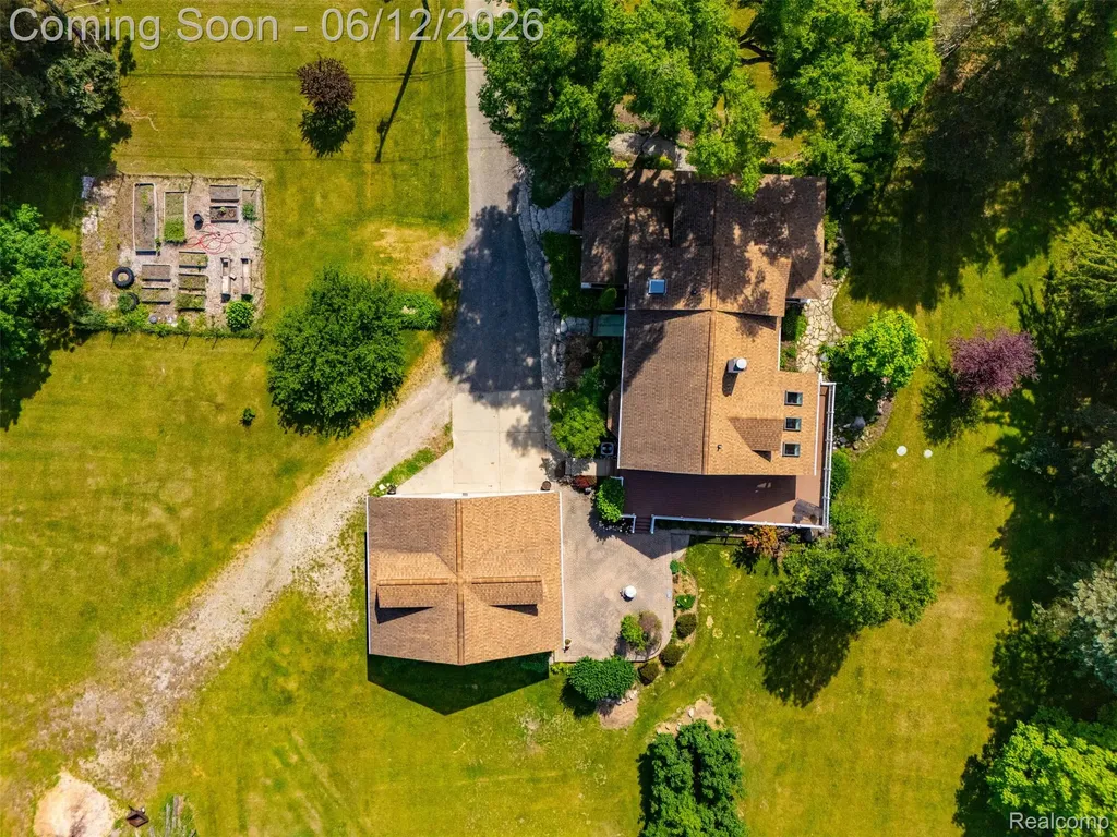 1293 Burns Road Milford Charter Township MI 48381