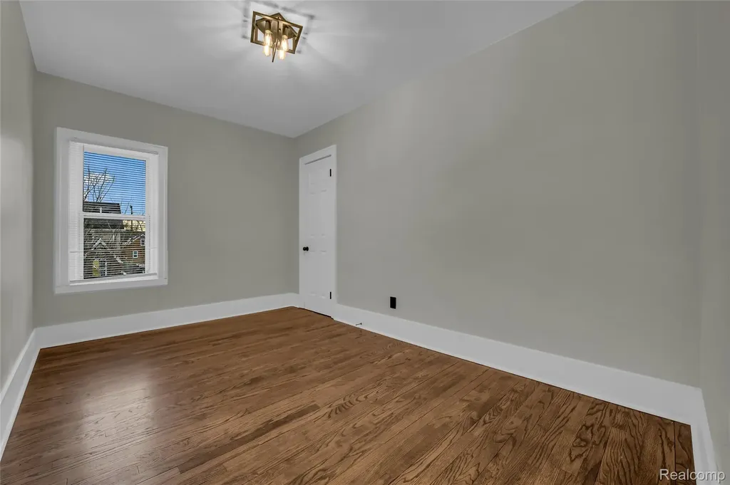 18613 Santa Rosa Drive Detroit City MI 48221