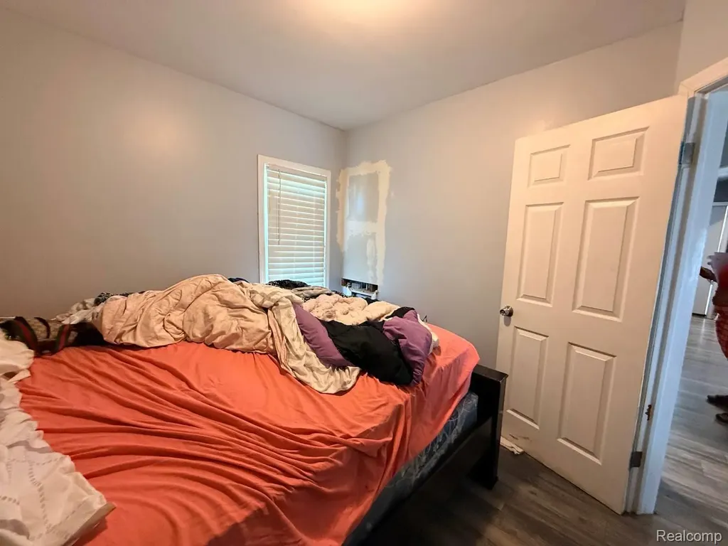 6215 Radnor Street Detroit City MI 48224