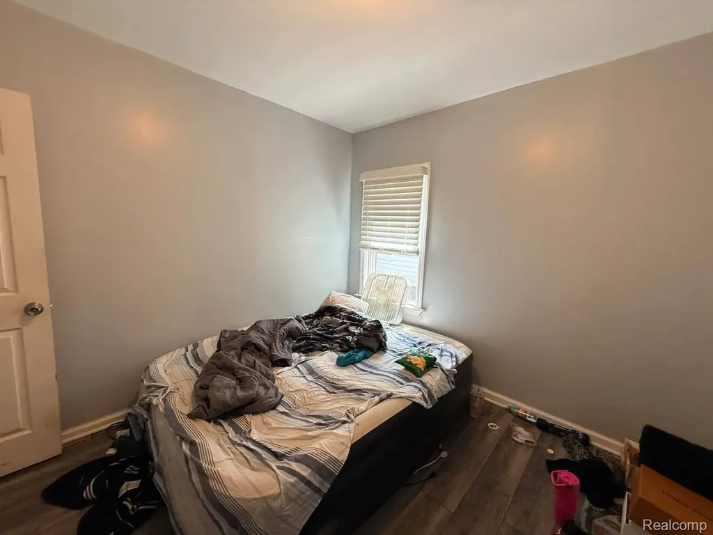 6215 Radnor Street Detroit City MI 48224