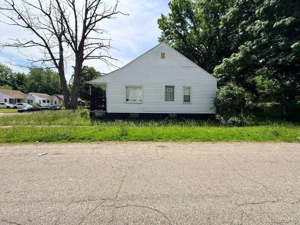 6215 Radnor Street Detroit City MI 48224