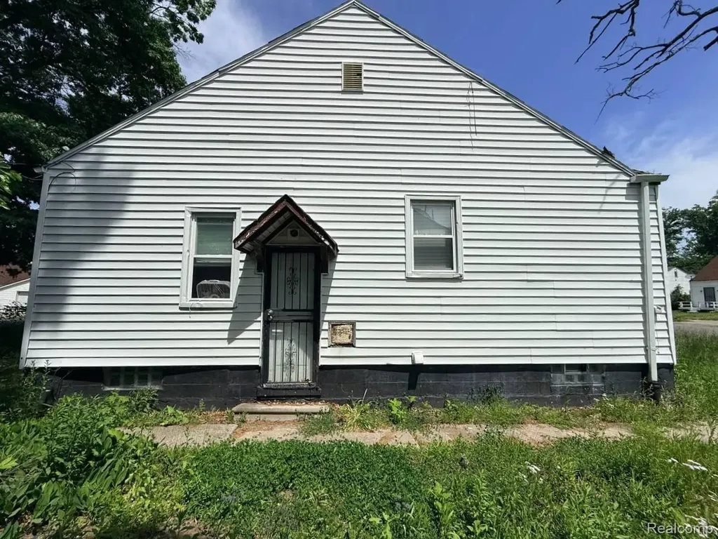 6215 Radnor Street Detroit City MI 48224