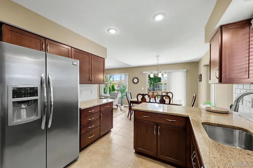 13750 Treeland Drive Shelby Charter Township MI 48315