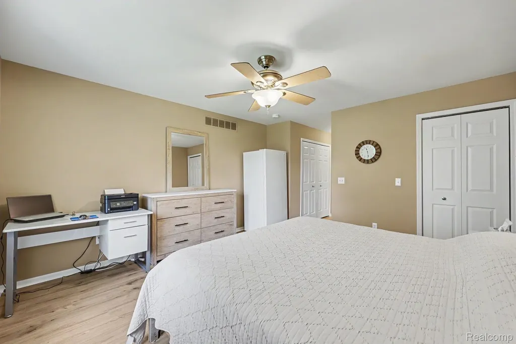 13750 Treeland Drive Shelby Charter Township MI 48315