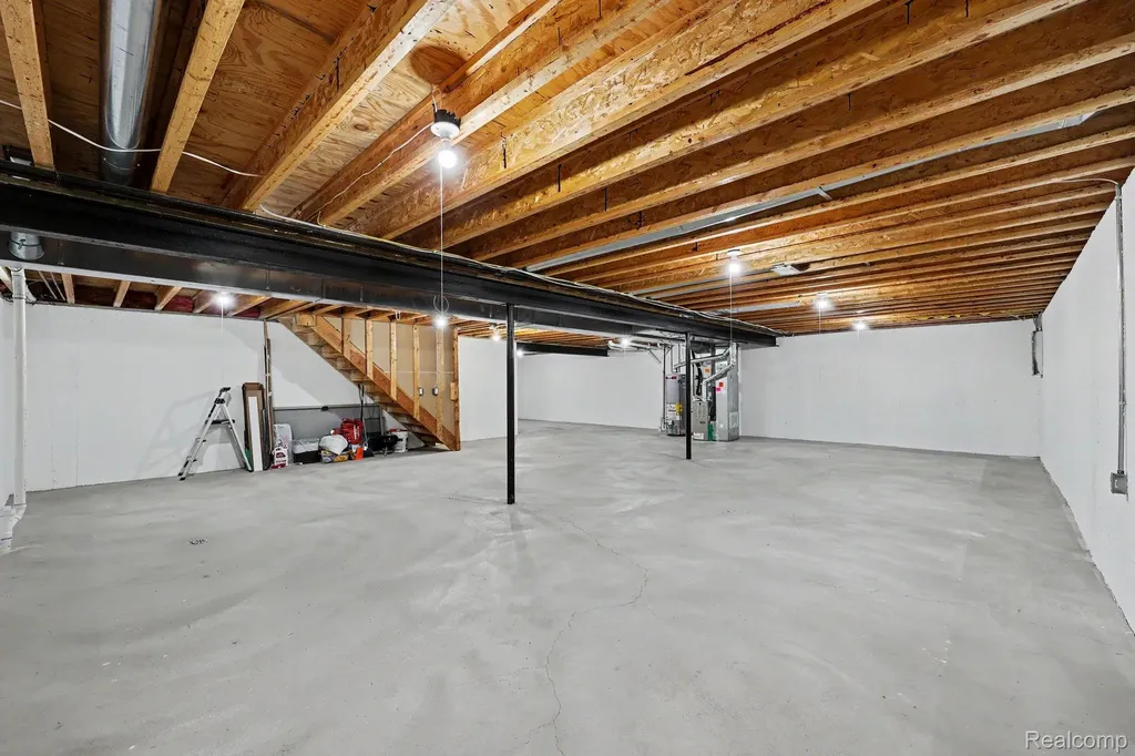 13750 Treeland Drive Shelby Charter Township MI 48315
