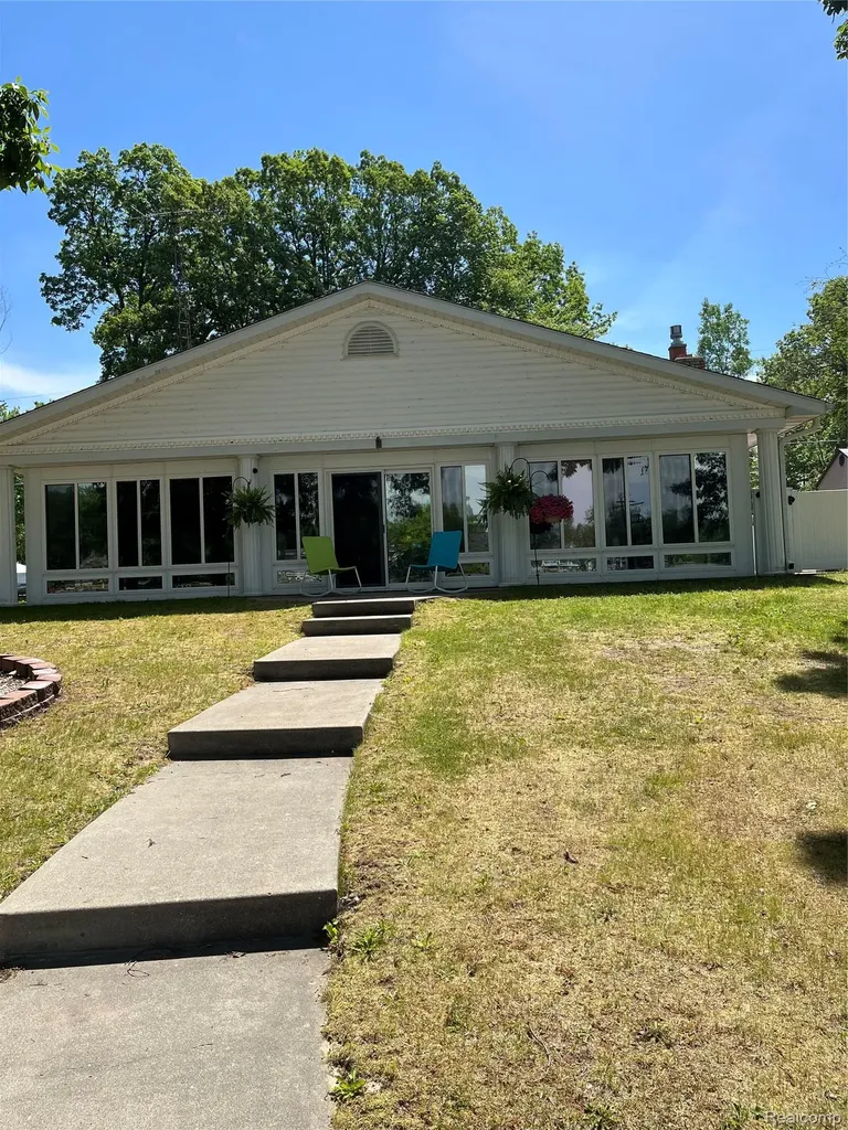 8055 Kovacs Drive Argentine Township MI 48451