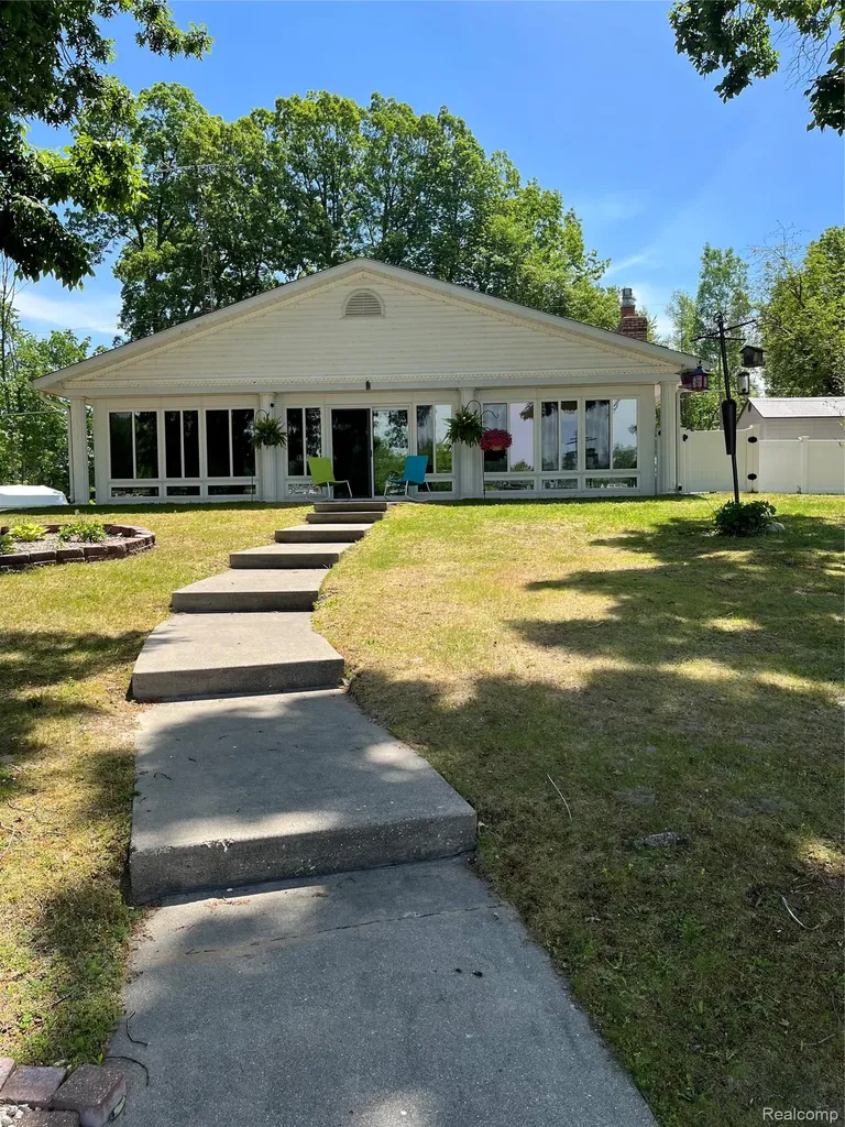8055 Kovacs Drive Argentine Township MI 48451