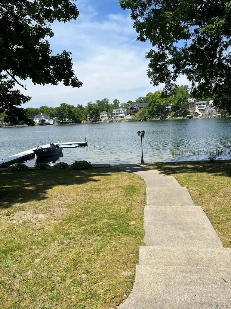 8055 Kovacs Drive Argentine Township MI 48451