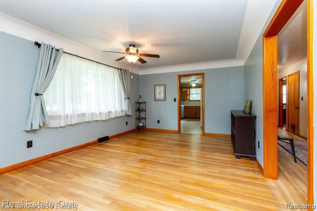331 Lochaven Road Waterford Charter Township MI 48327