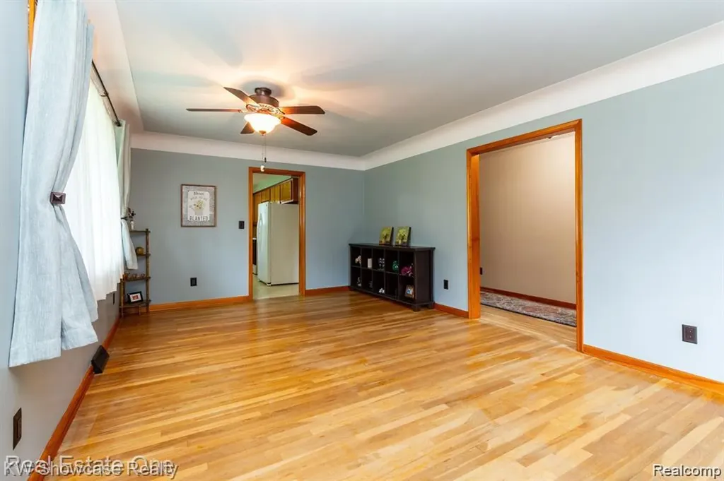331 Lochaven Road Waterford Charter Township MI 48327