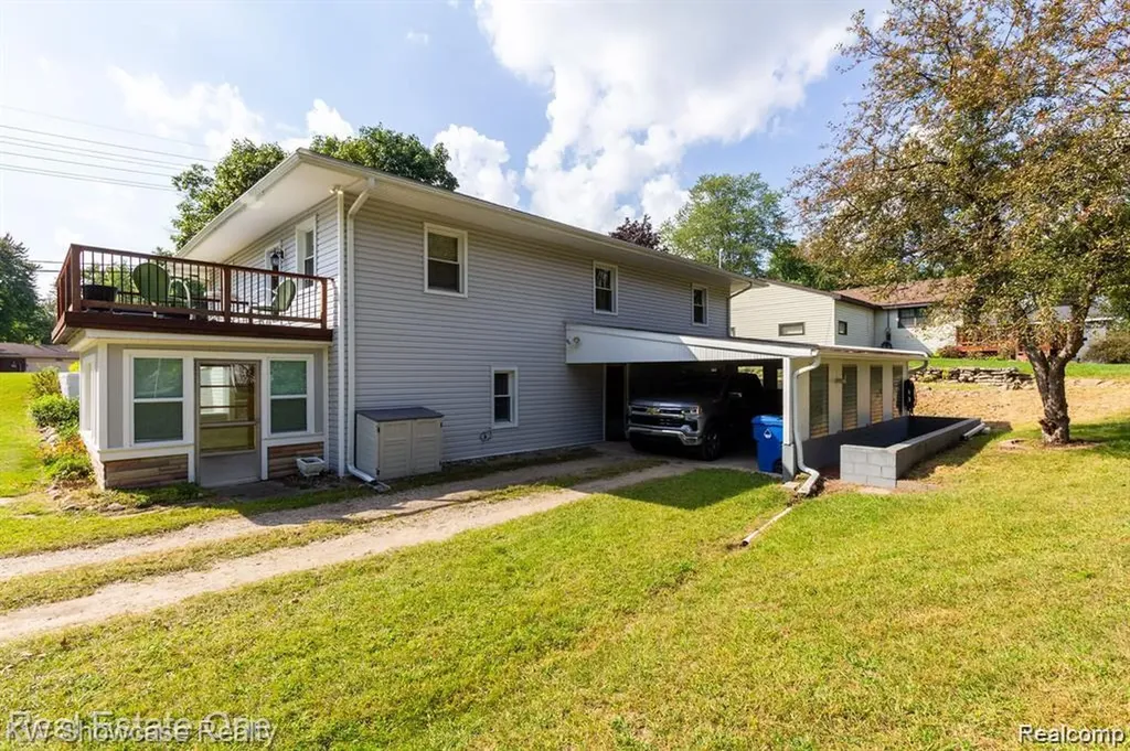 331 Lochaven Road Waterford Charter Township MI 48327
