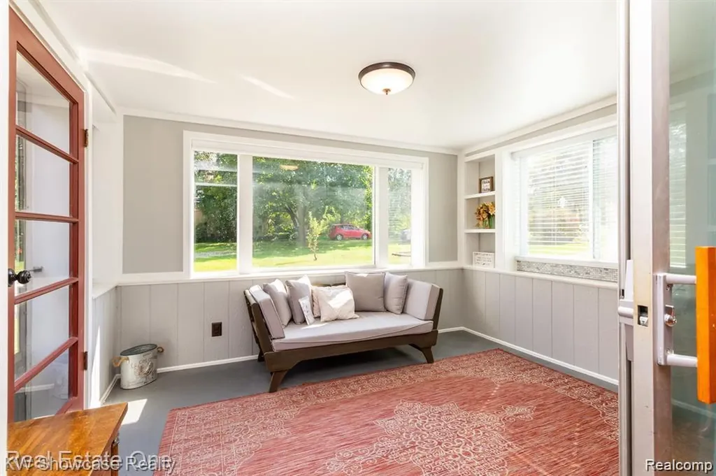 331 Lochaven Road Waterford Charter Township MI 48327