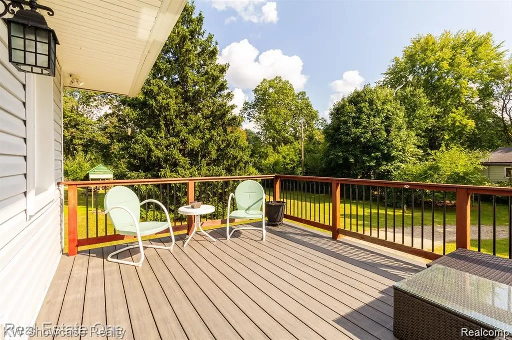 331 Lochaven Road Waterford Charter Township MI 48327