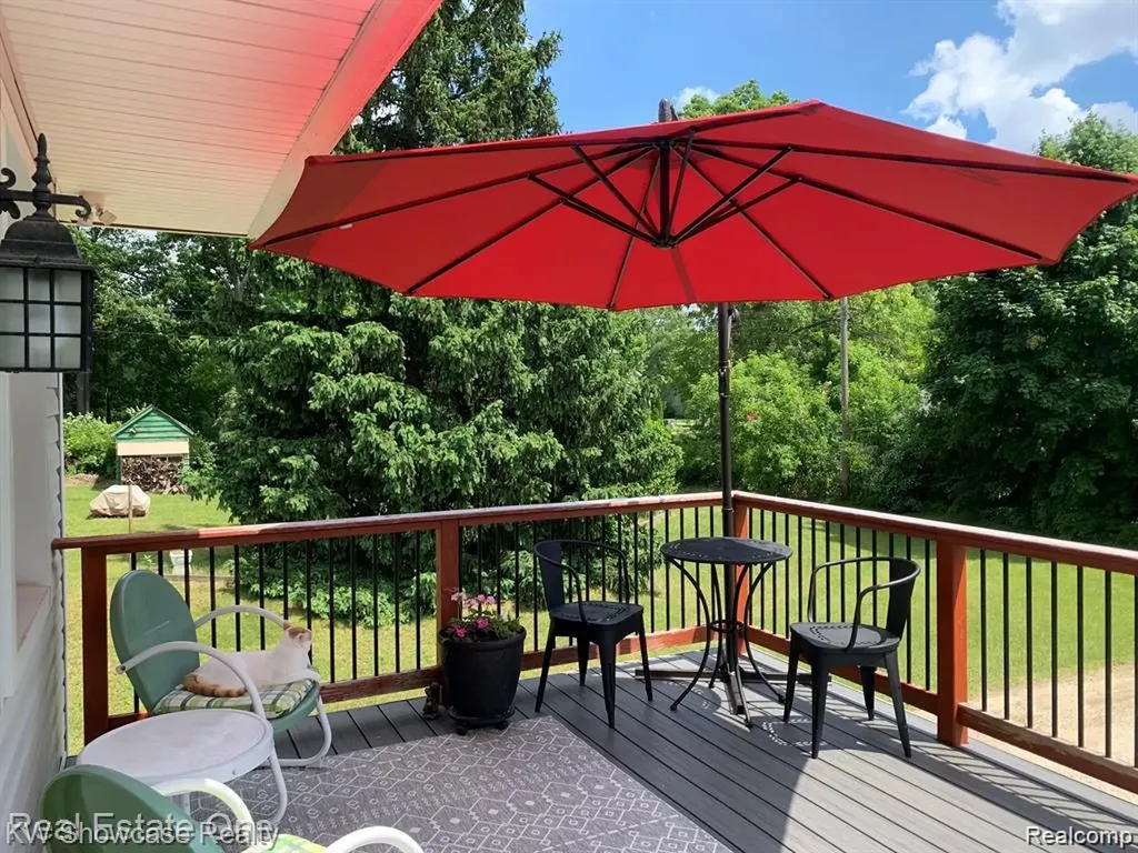 331 Lochaven Road Waterford Charter Township MI 48327