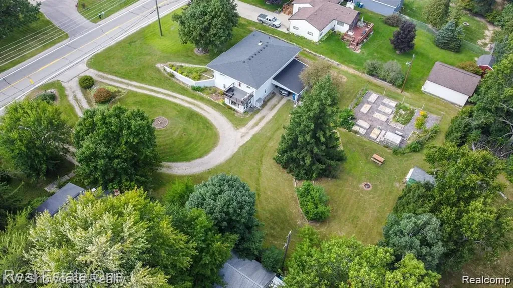331 Lochaven Road Waterford Charter Township MI 48327