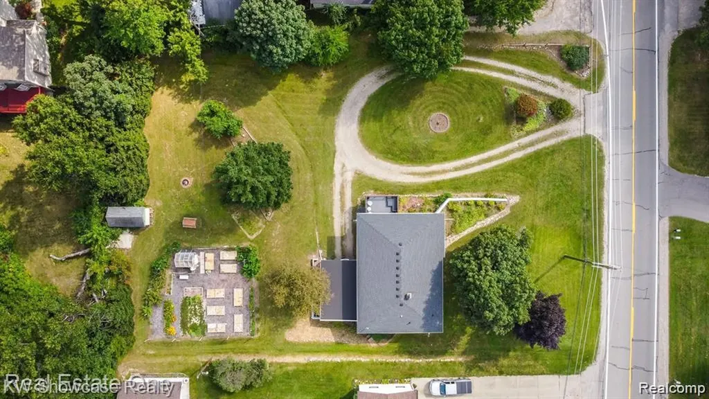 331 Lochaven Road Waterford Charter Township MI 48327