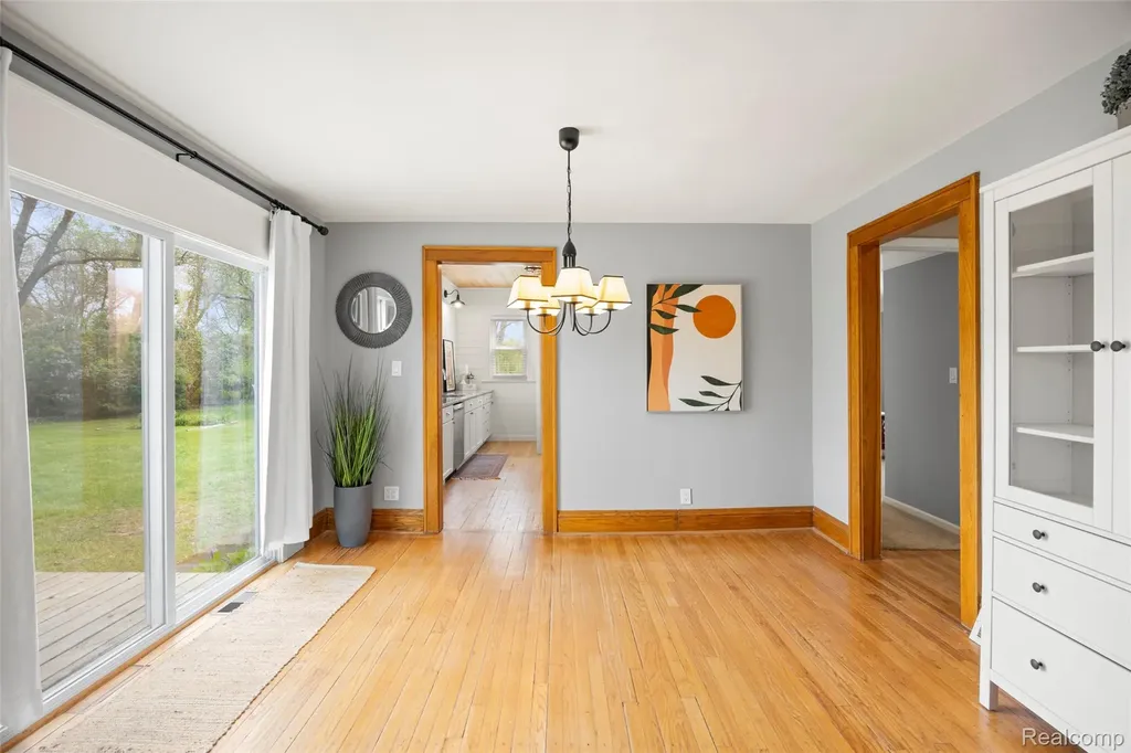 1545 Tanfield Street West Bloomfield Charter Township MI 48324