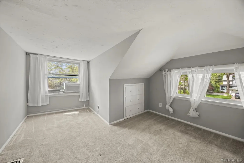 1545 Tanfield Street West Bloomfield Charter Township MI 48324