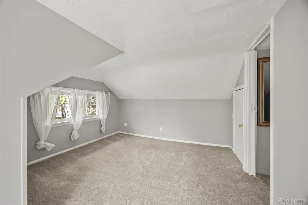 1545 Tanfield Street West Bloomfield Charter Township MI 48324
