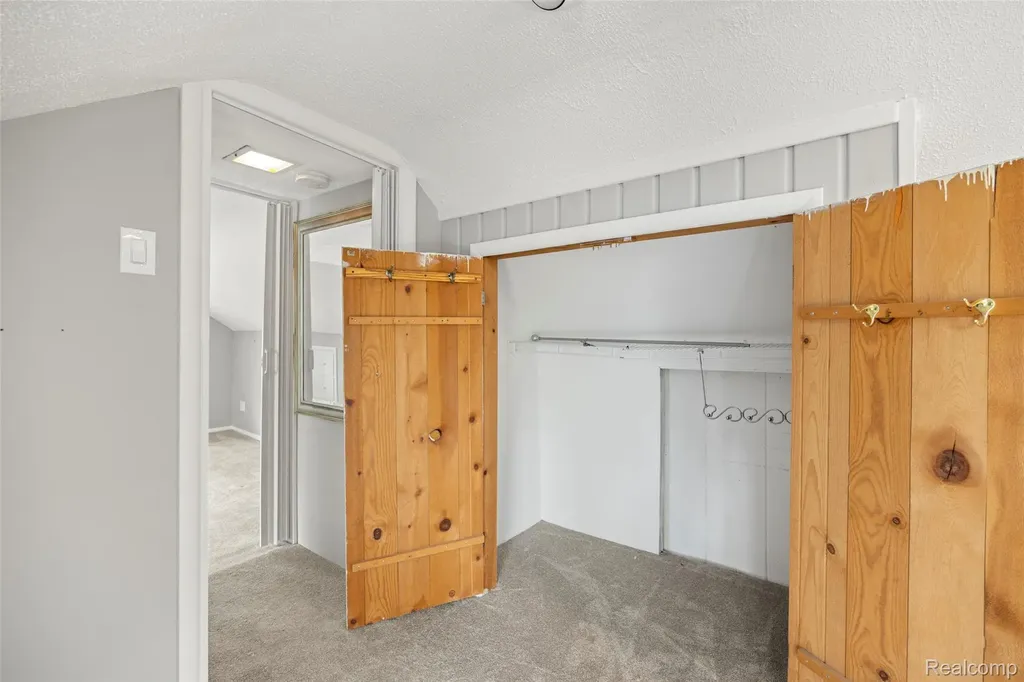 1545 Tanfield Street West Bloomfield Charter Township MI 48324
